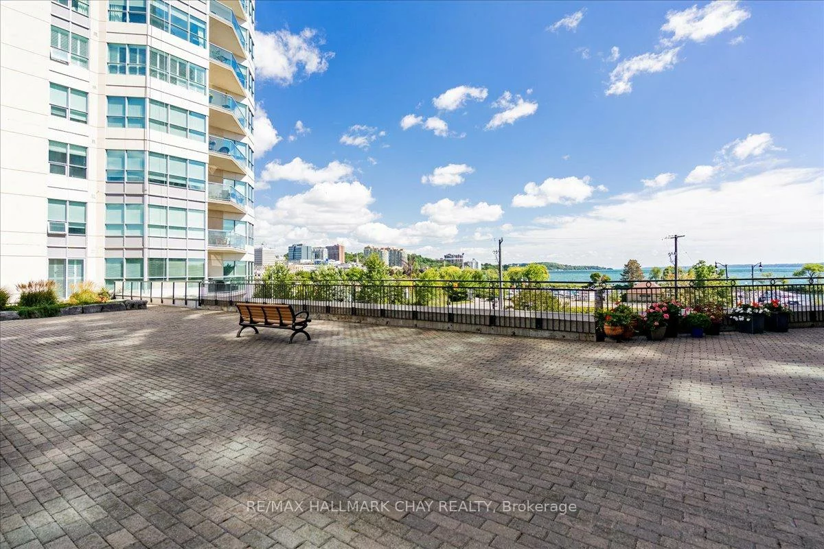 2, Toronto, City Centre, Barrie