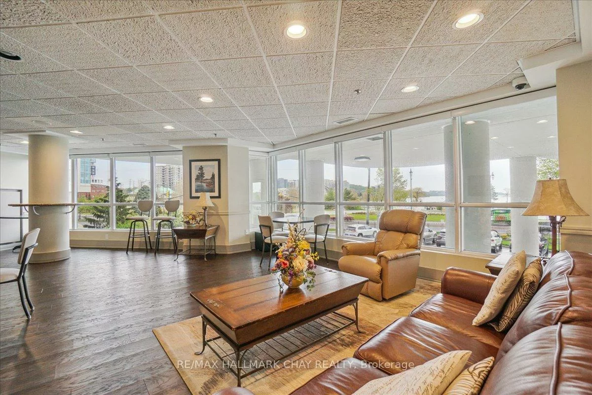 2, Toronto, City Centre, Barrie