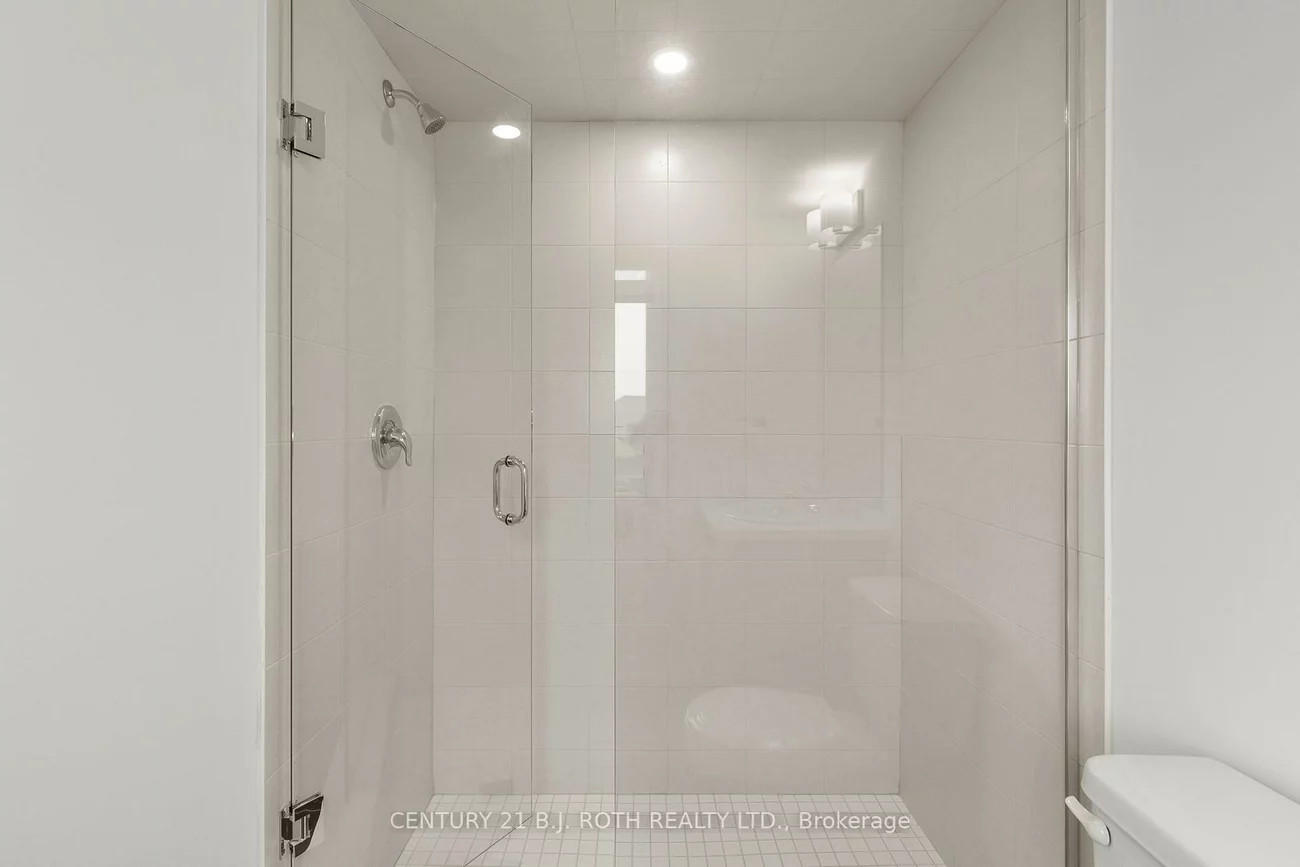 23, HAY, Innis-Shore, Barrie