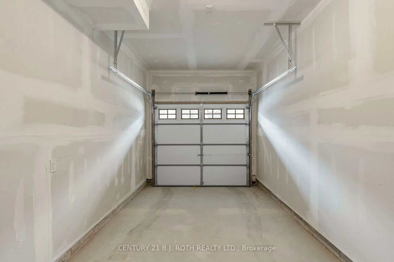 23, HAY, Innis-Shore, Barrie