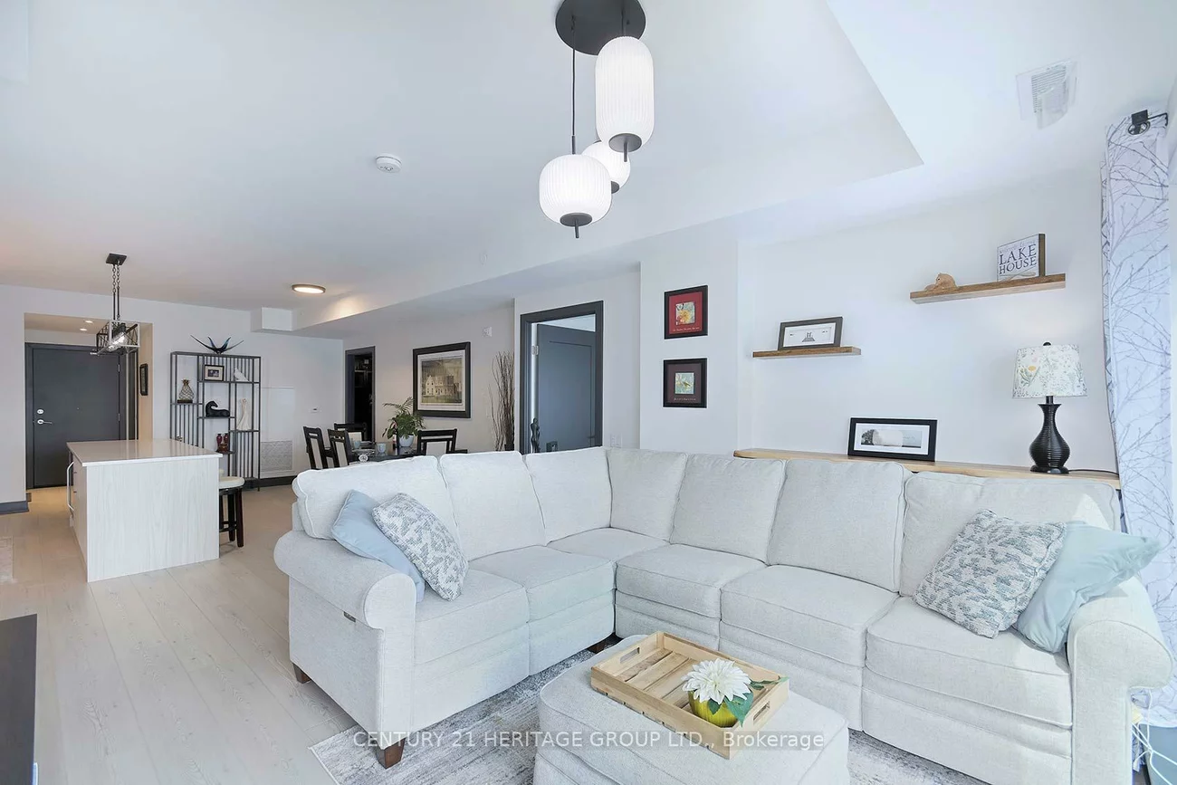 185, Dunlop, Lakeshore, Barrie