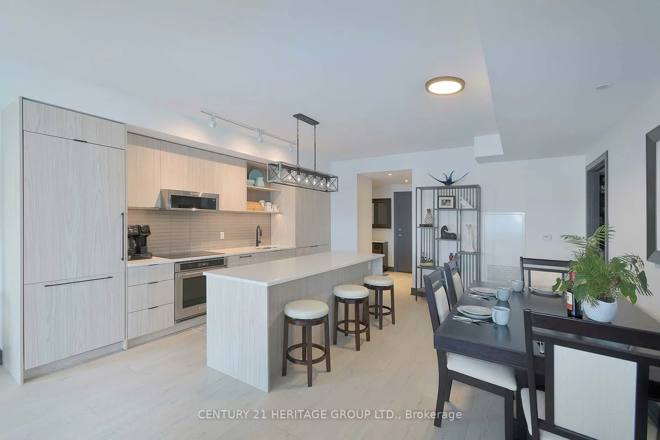 185, Dunlop, Lakeshore, Barrie