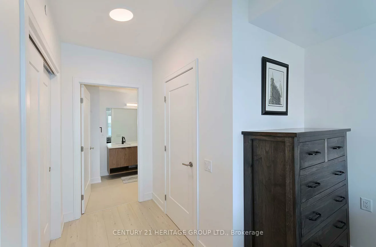 185, Dunlop, Lakeshore, Barrie