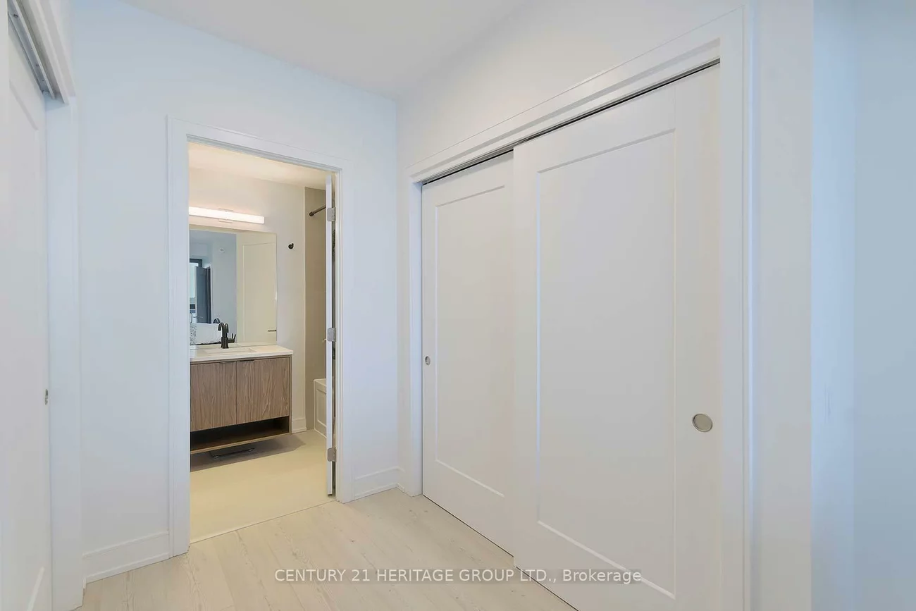 185, Dunlop, Lakeshore, Barrie