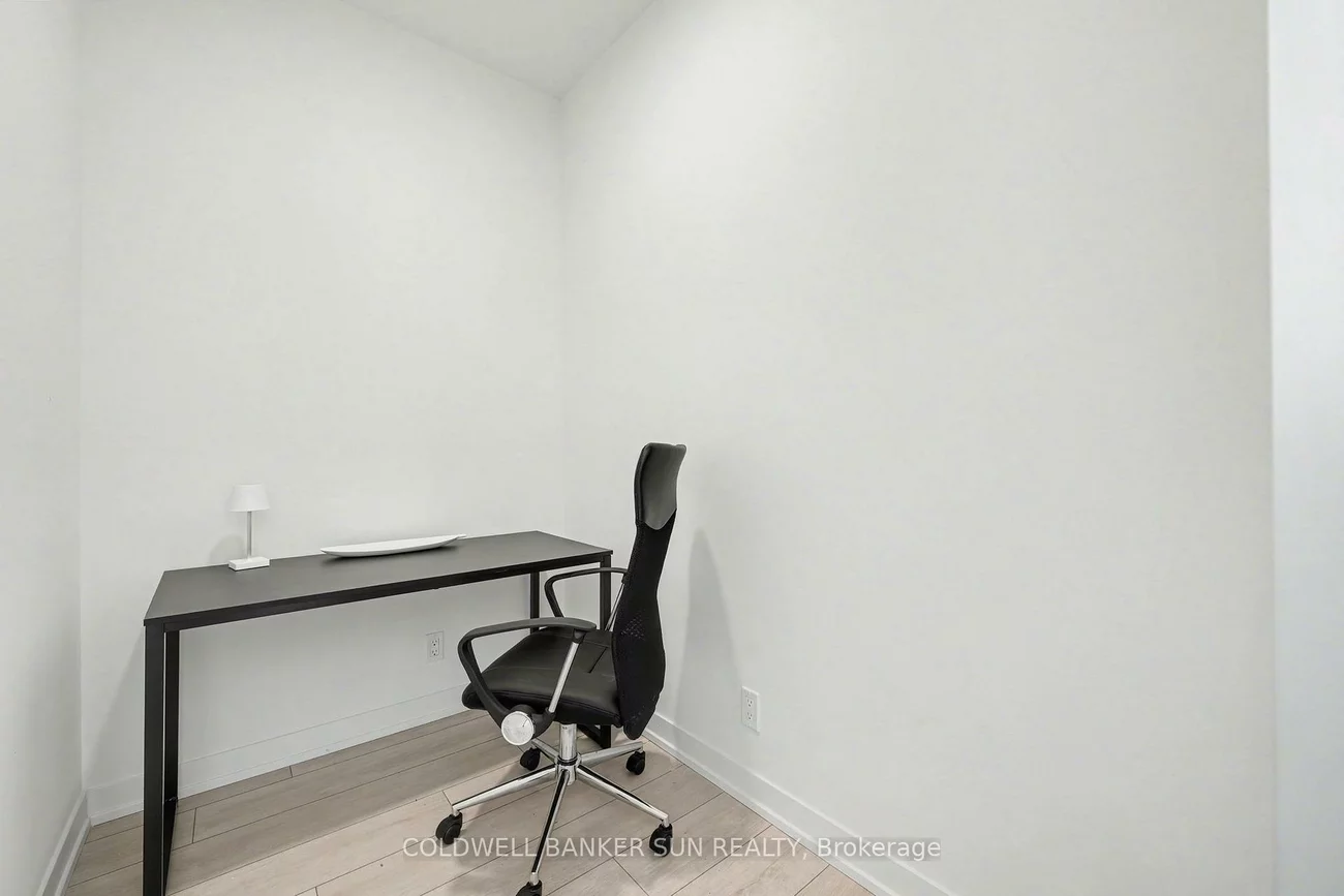 39, Mary, City Centre, Barrie