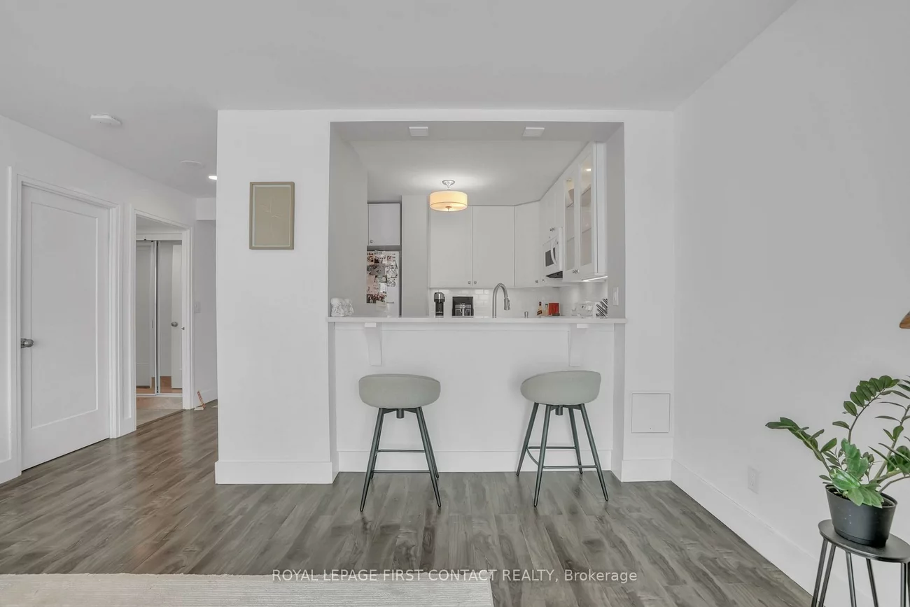 140, Dunlop, City Centre, Barrie