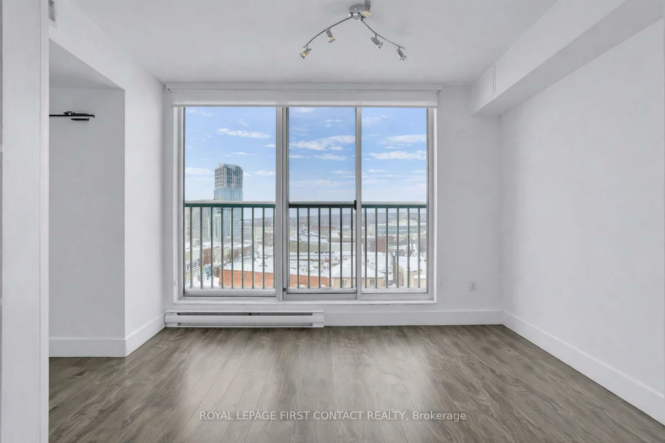 140, Dunlop, City Centre, Barrie