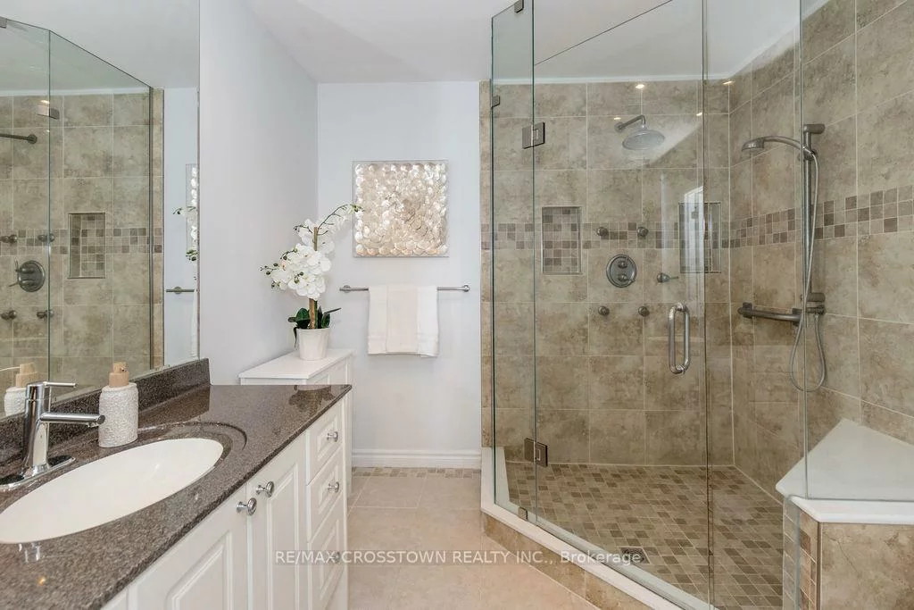 6, Toronto, City Centre, Barrie