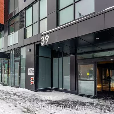 39, Mary, City Centre, Barrie