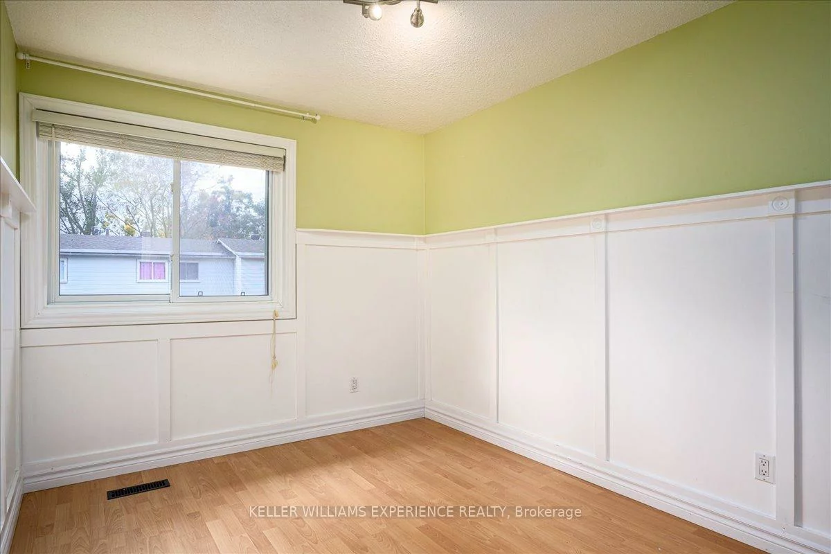 237, Steel, Codrington, Barrie