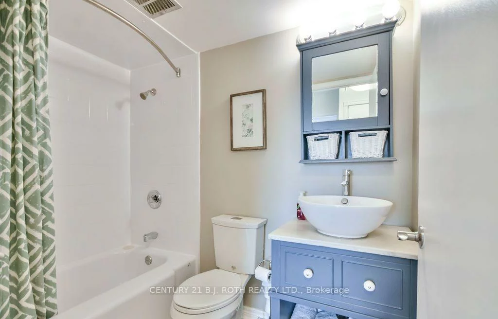 181, Collier, North Shore, Barrie