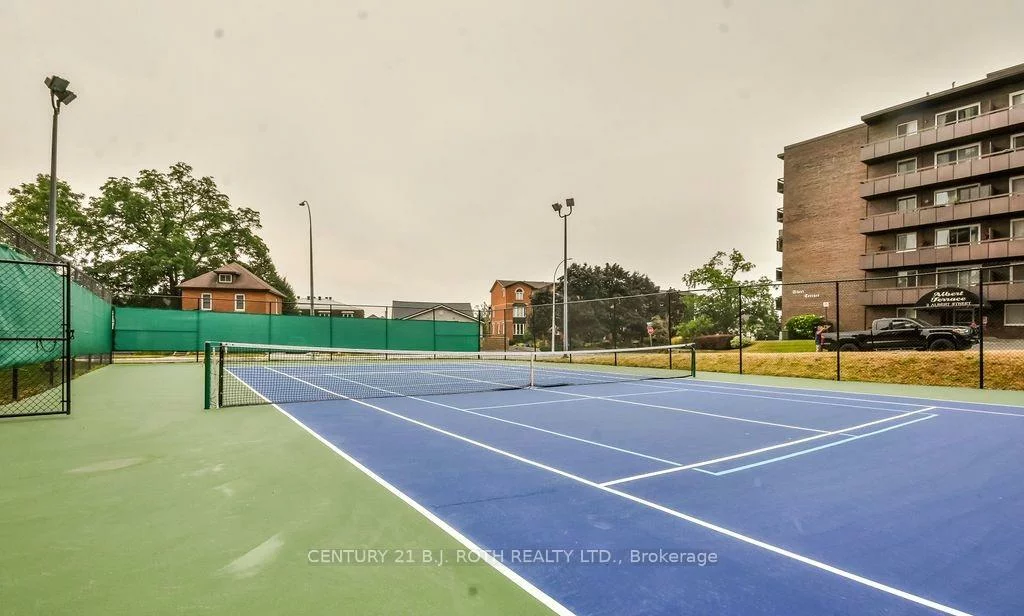 181, Collier, North Shore, Barrie