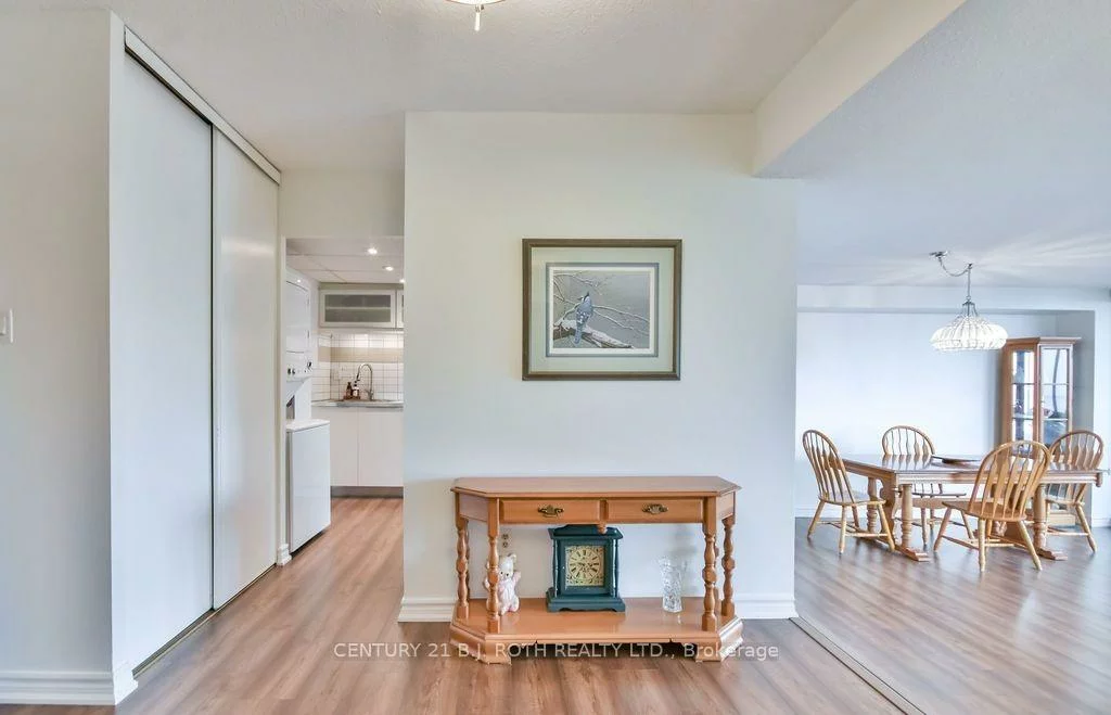 181, Collier, North Shore, Barrie