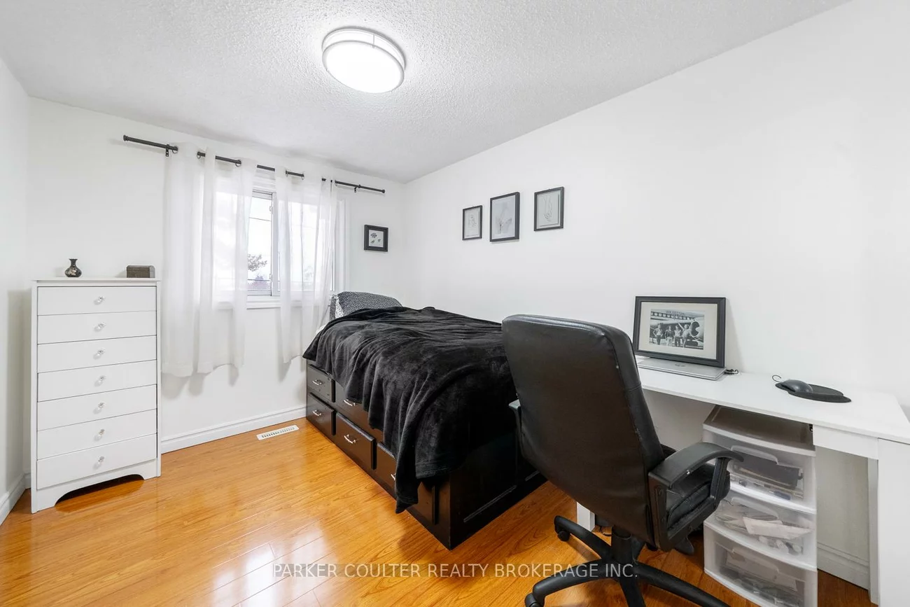 261, Rose, Wellington, Barrie