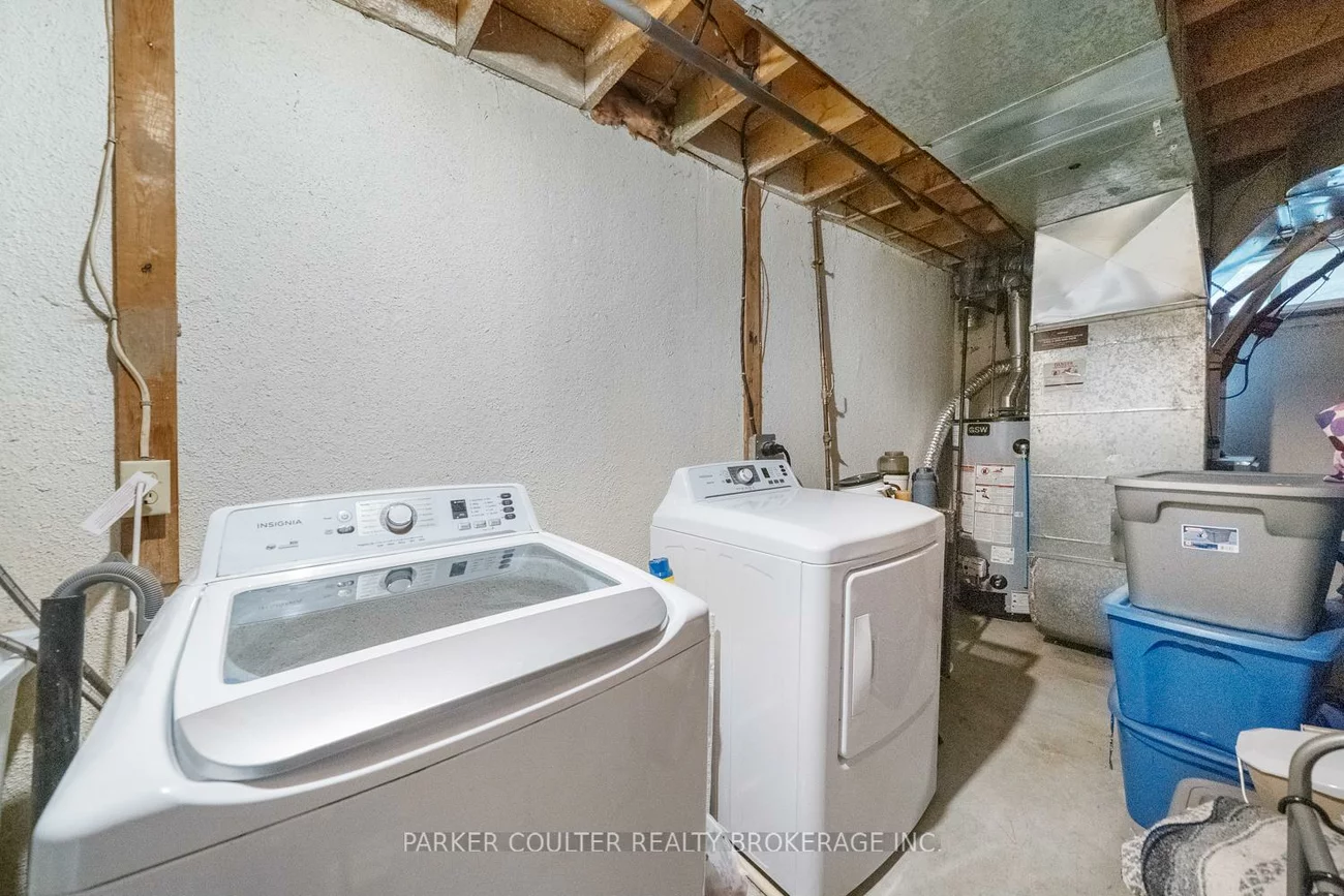 261, Rose, Wellington, Barrie