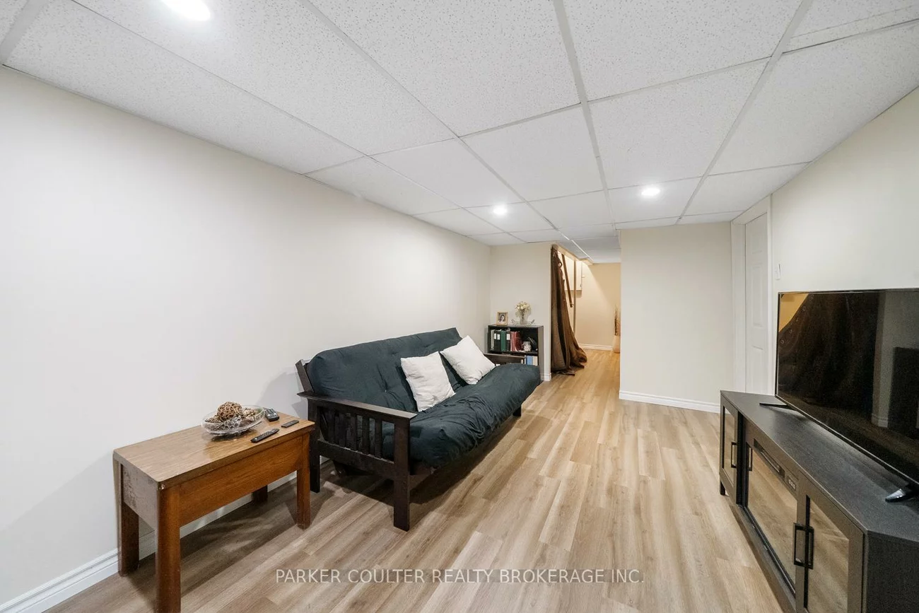 261, Rose, Wellington, Barrie