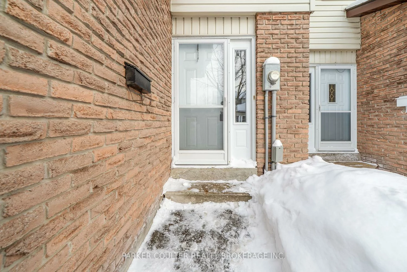 261, Rose, Wellington, Barrie