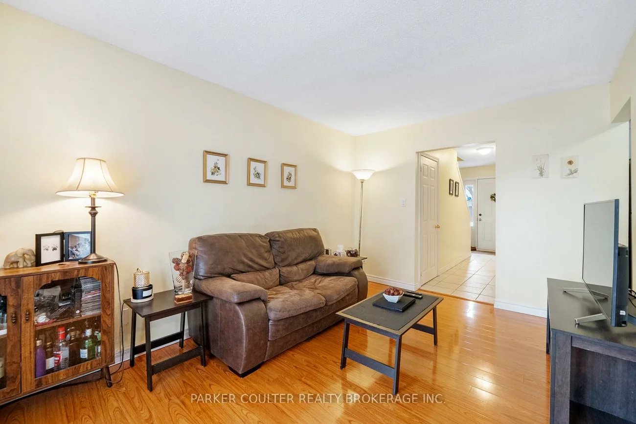 261, Rose, Wellington, Barrie