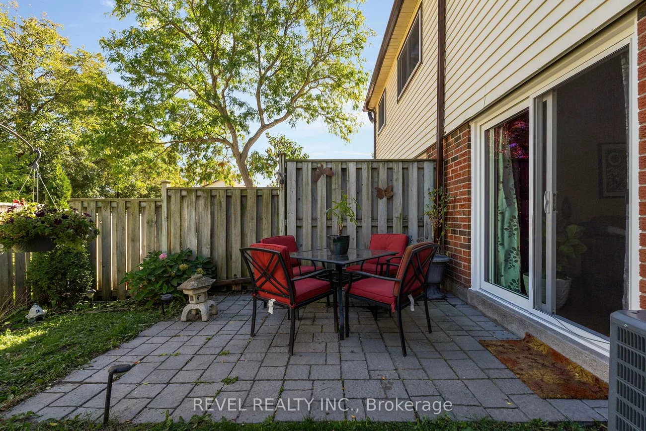 28, Donald, Queen's Park, Barrie