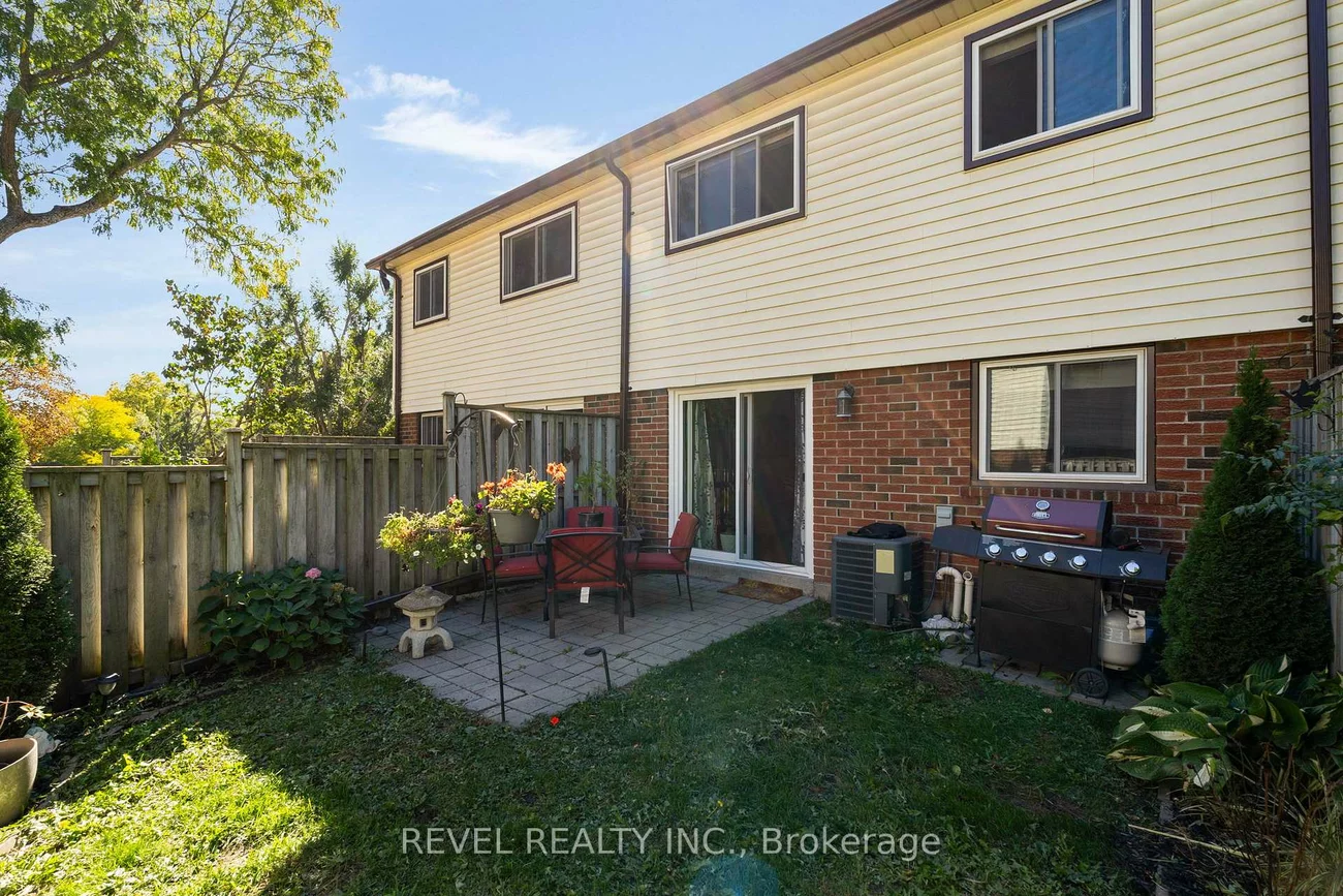 28, Donald, Queen's Park, Barrie