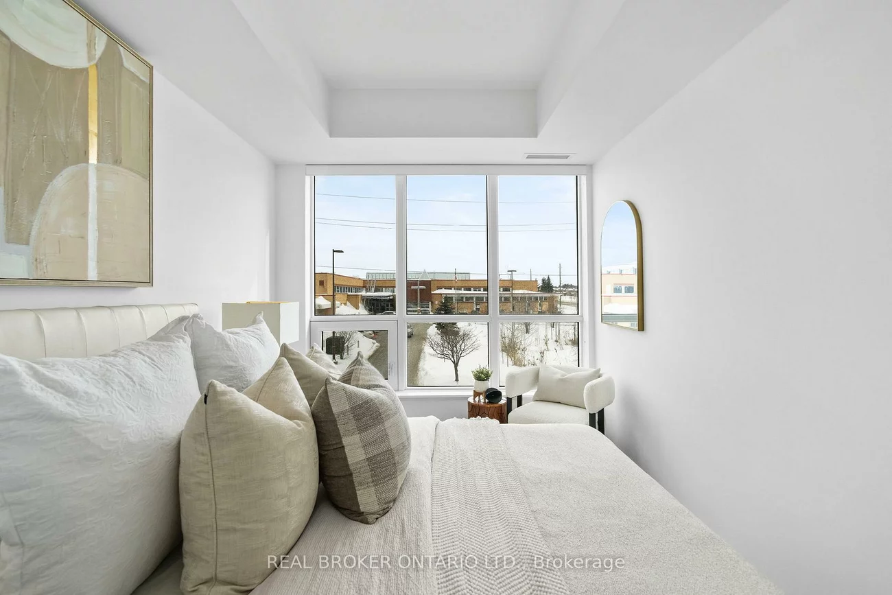 681, Yonge, Painswick South, Barrie