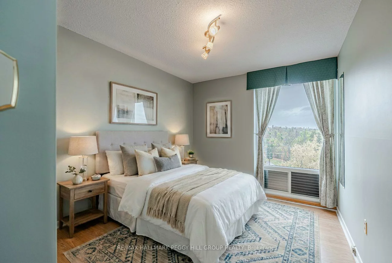 181, Collier, North Shore, Barrie