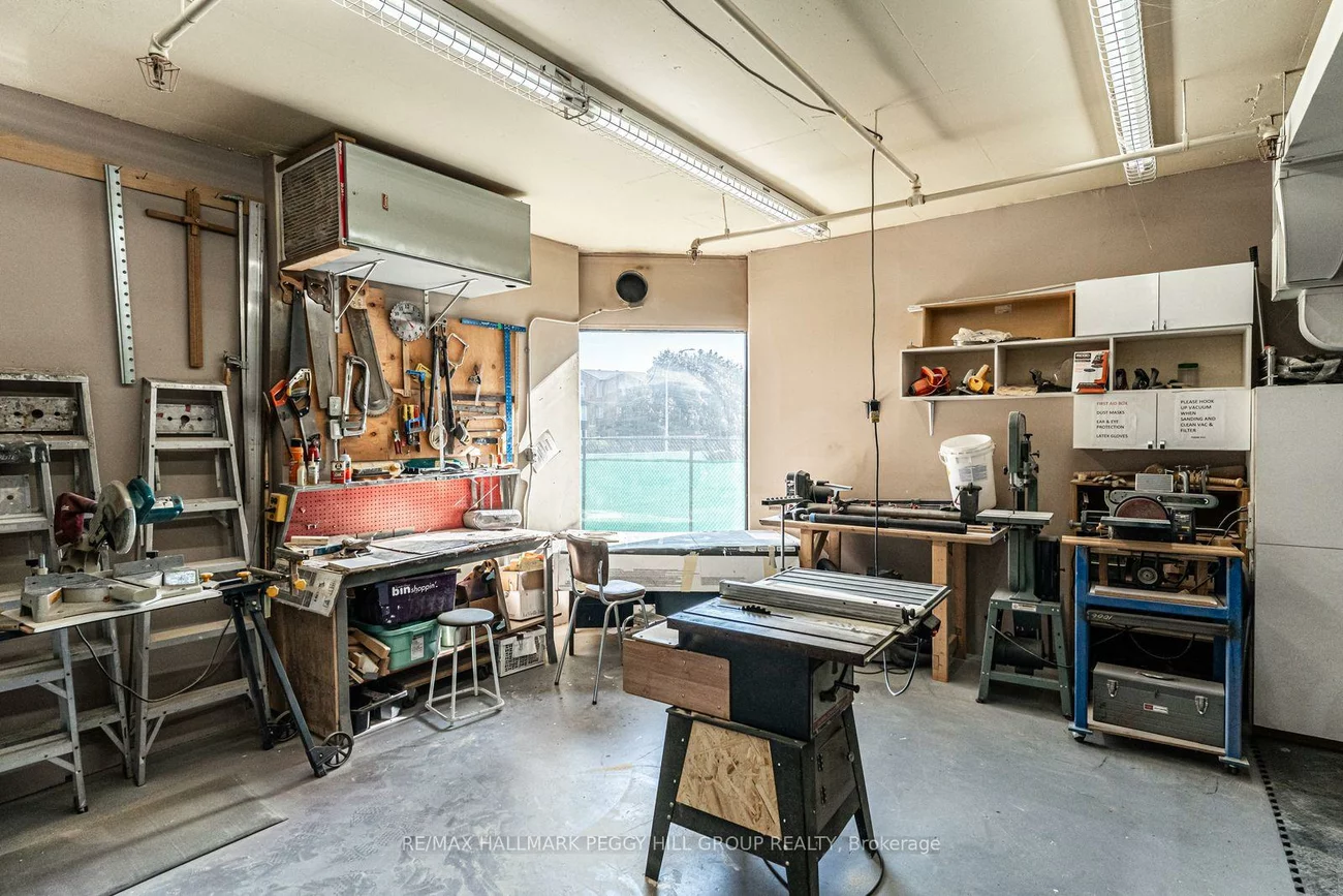 181, Collier, North Shore, Barrie