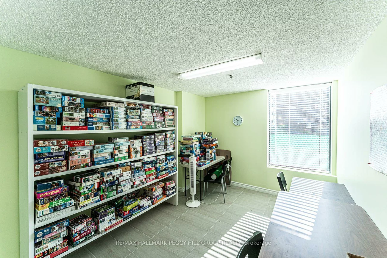 181, Collier, North Shore, Barrie