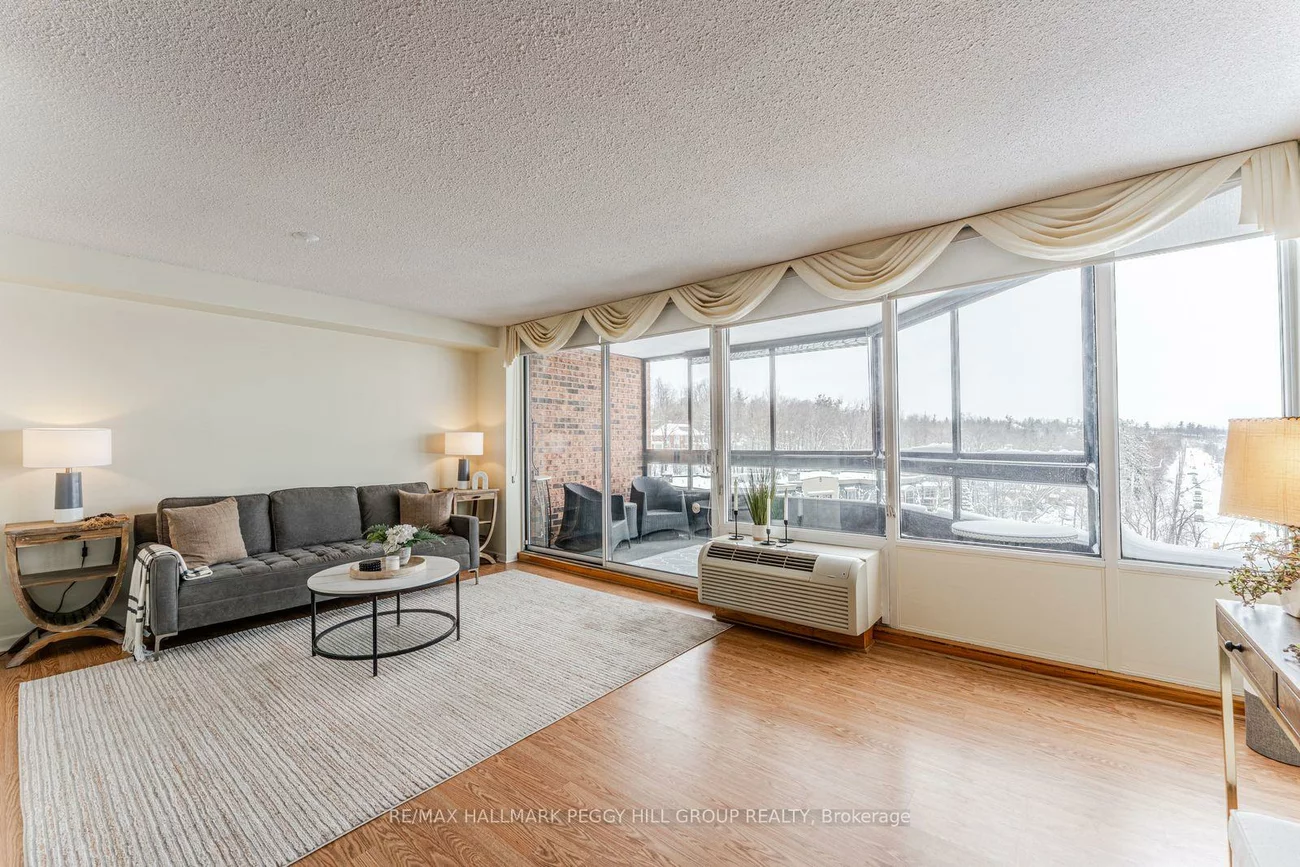 181, Collier, North Shore, Barrie