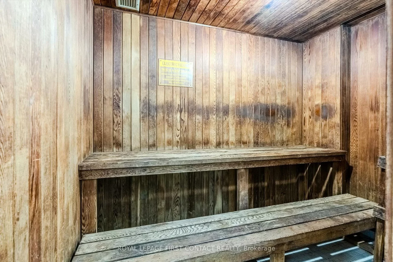 140, Dunlop, City Centre, Barrie