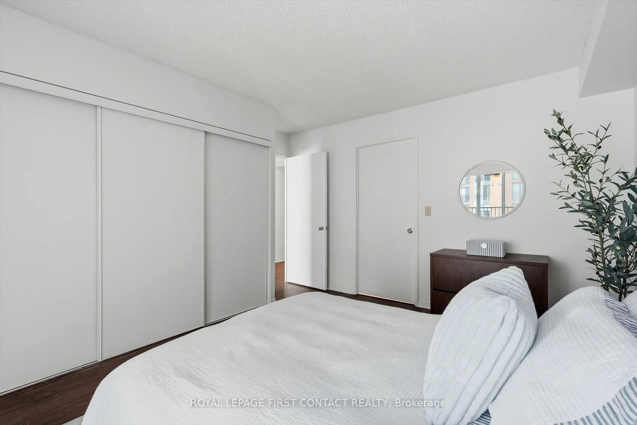 140, Dunlop, City Centre, Barrie