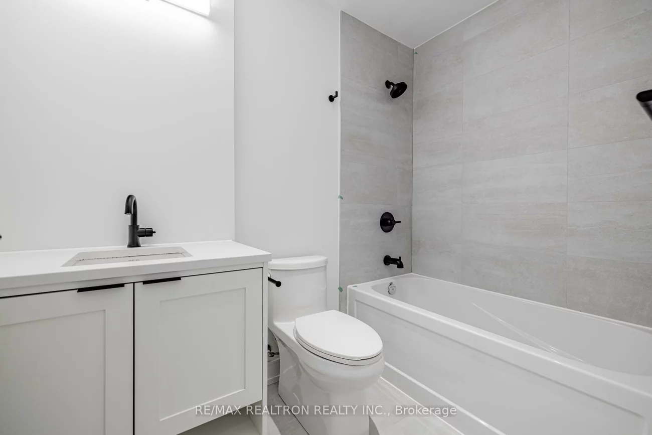 185, Dunlop, Lakeshore, Barrie