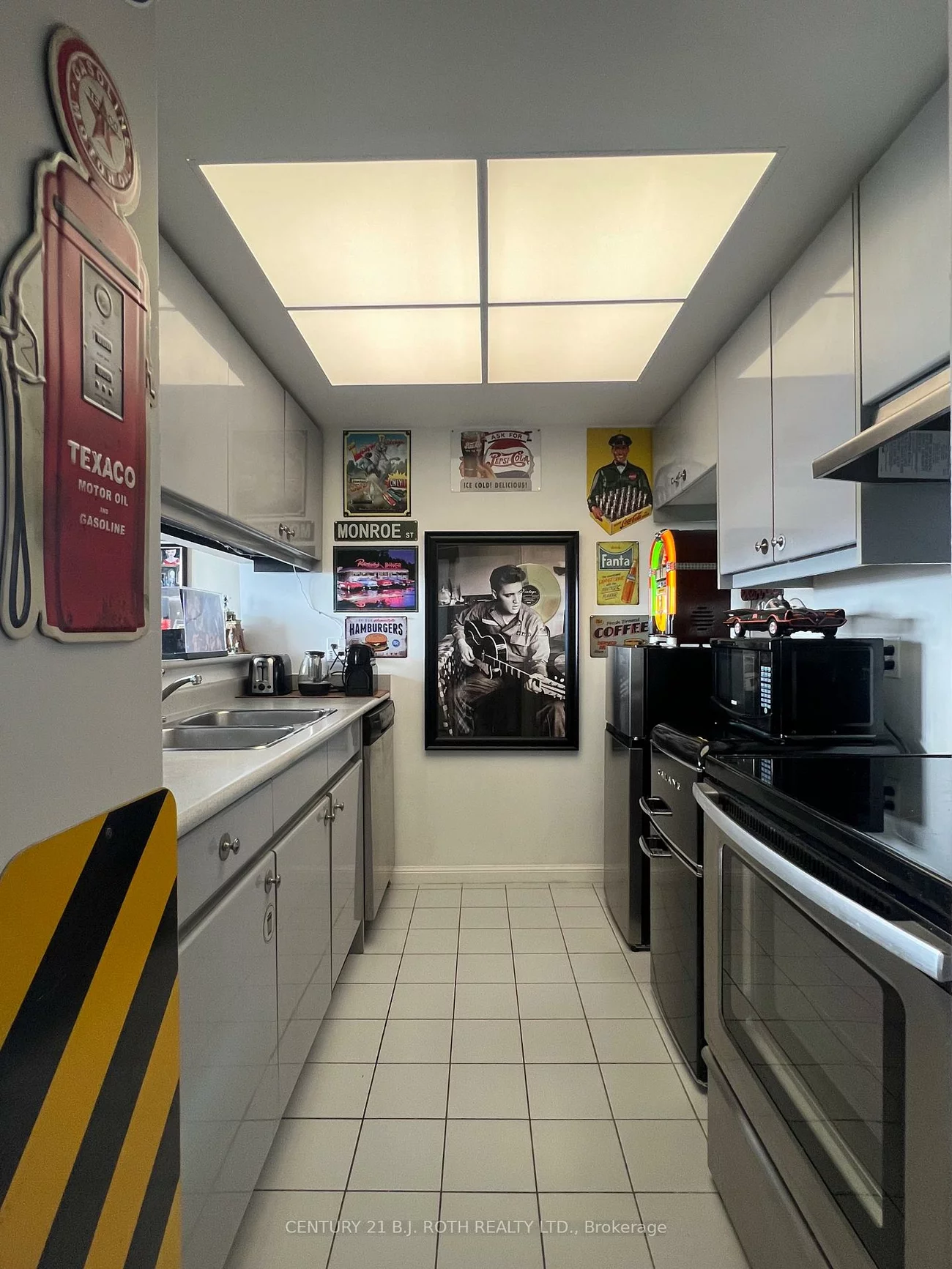 75, Ellen, City Centre, Barrie