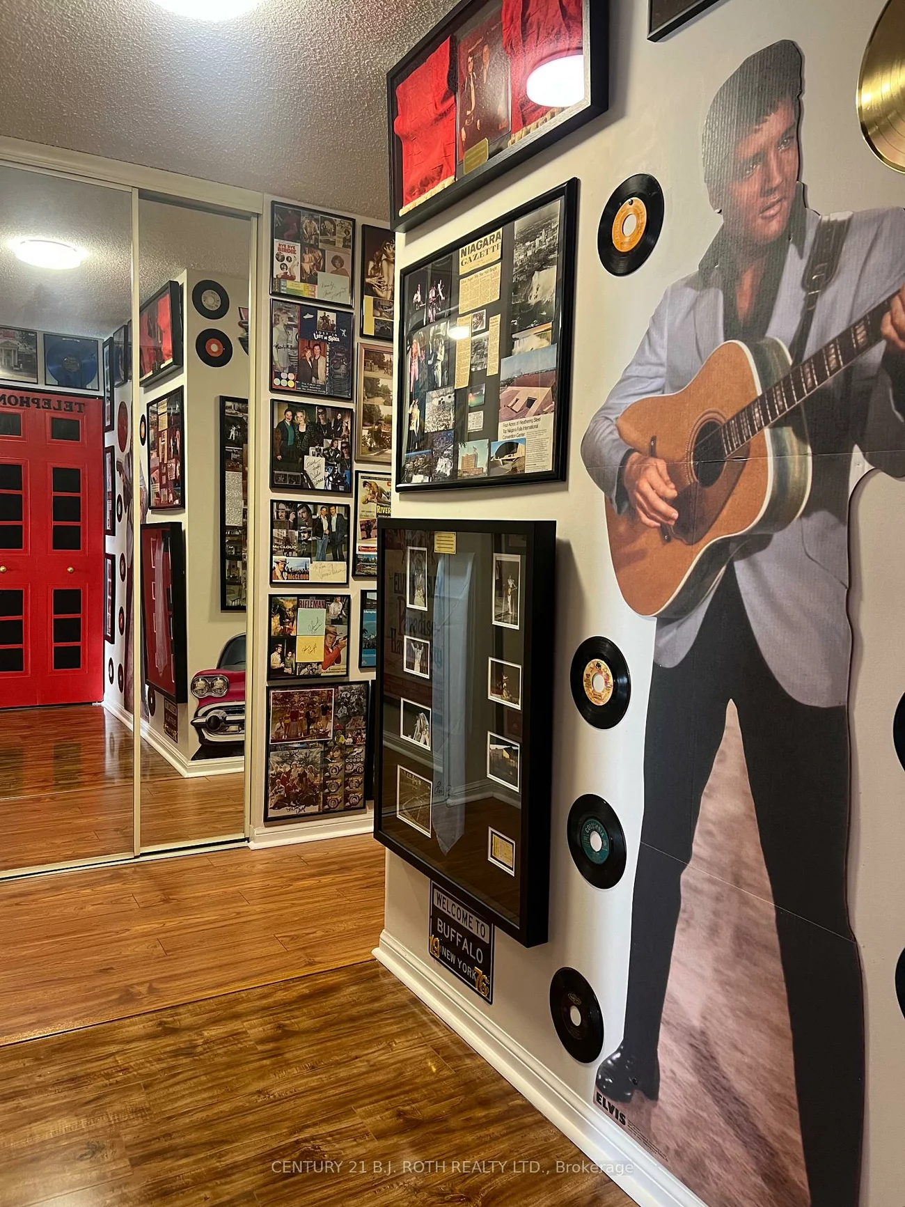 75, Ellen, City Centre, Barrie