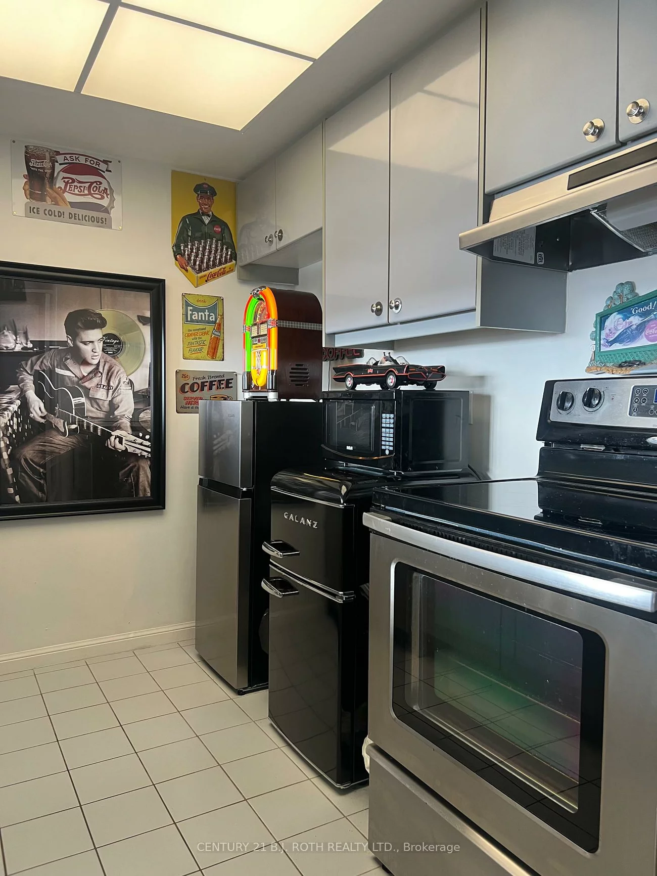 75, Ellen, City Centre, Barrie