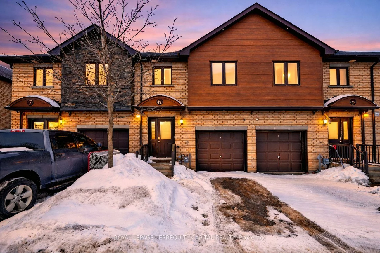29, Madelaine, Painswick South, Barrie