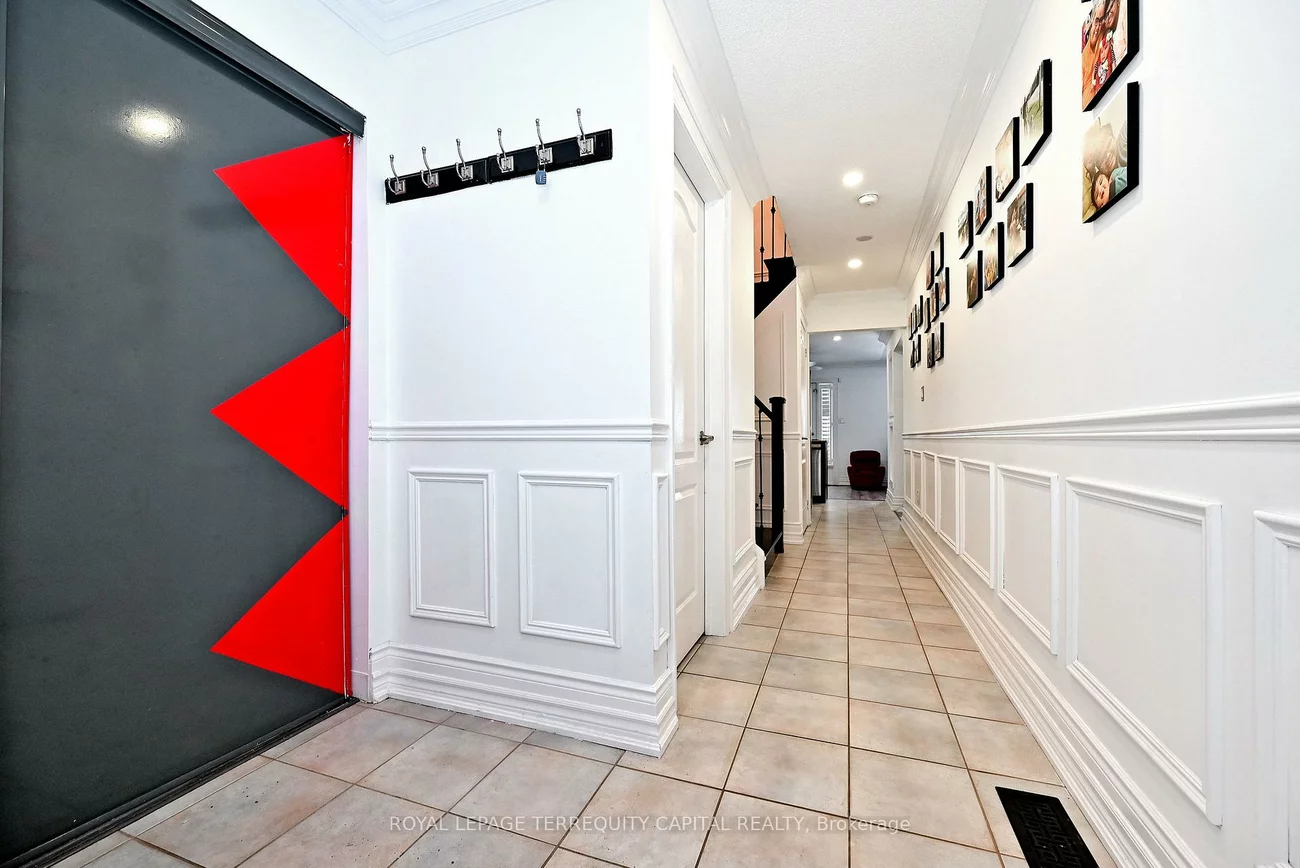 29, Madelaine, Painswick South, Barrie