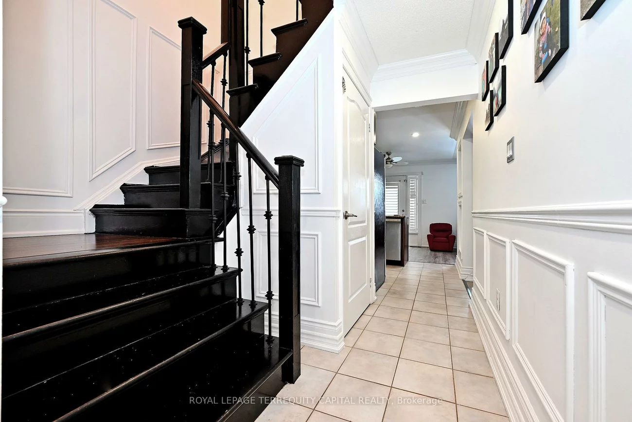 29, Madelaine, Painswick South, Barrie