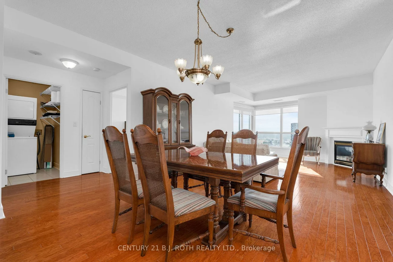 2, Toronto, City Centre, Barrie