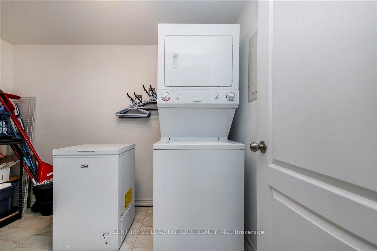 43, Coulter, Sunnidale, Barrie