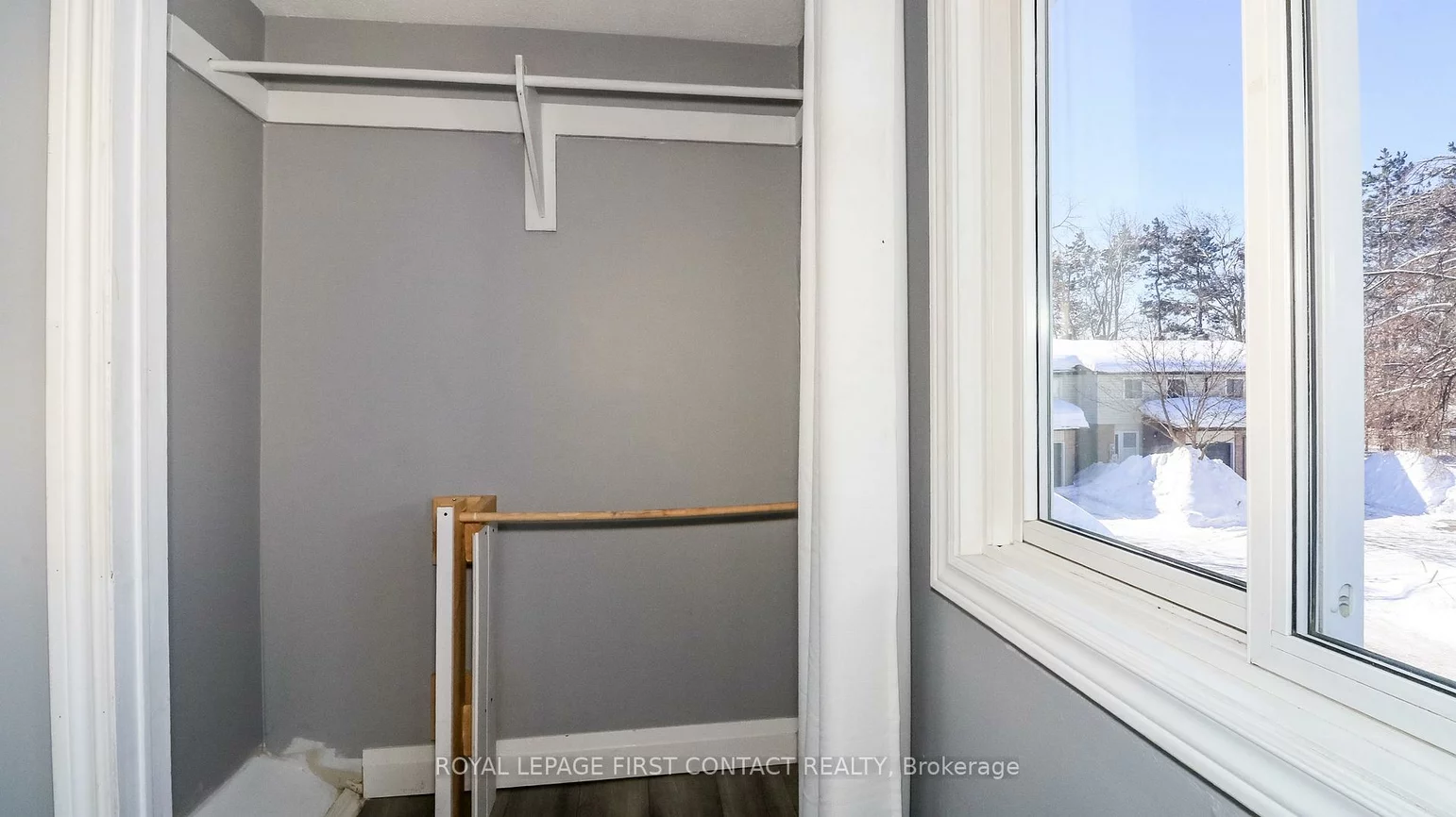 261, Rose, Wellington, Barrie