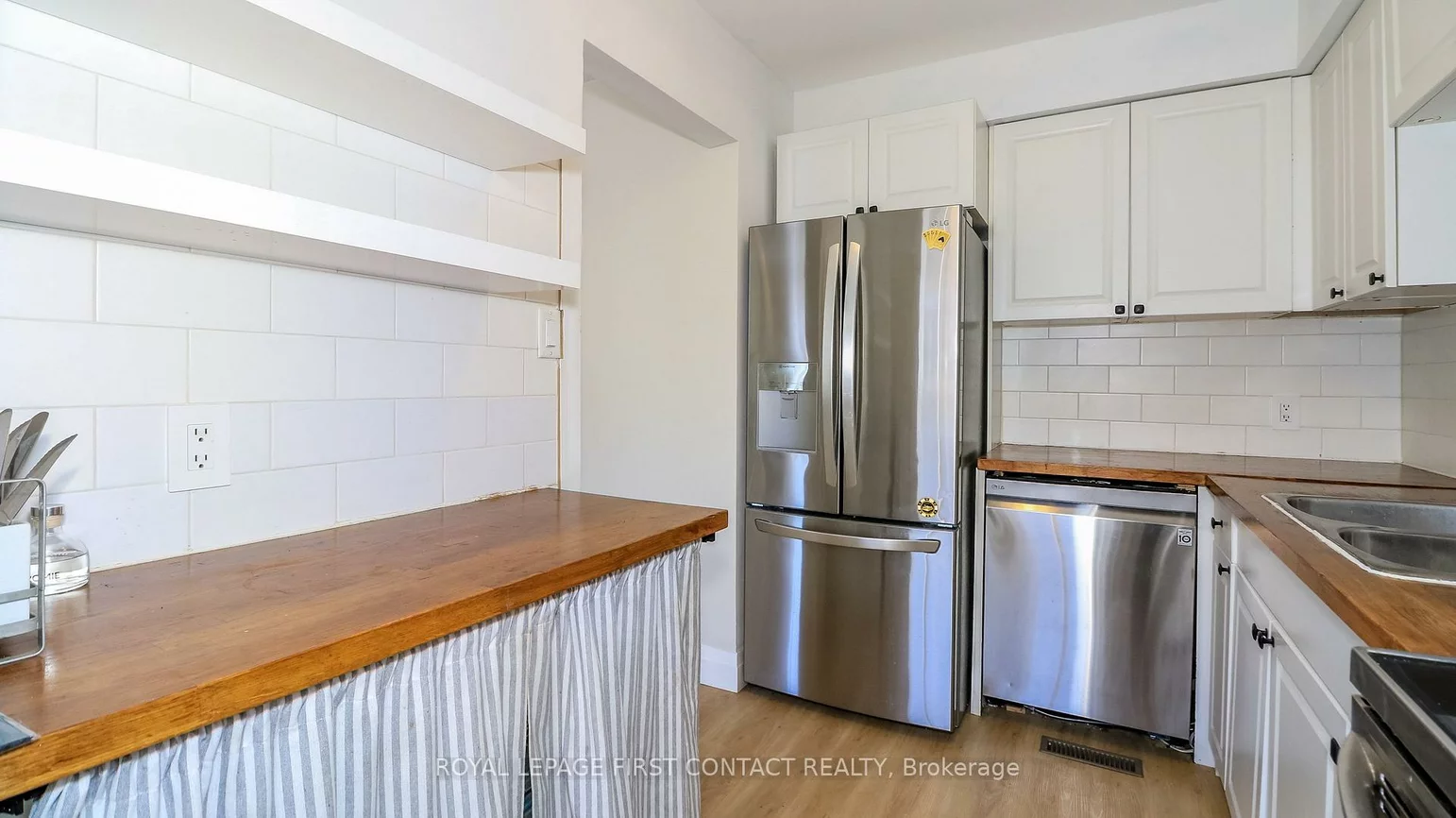 261, Rose, Wellington, Barrie