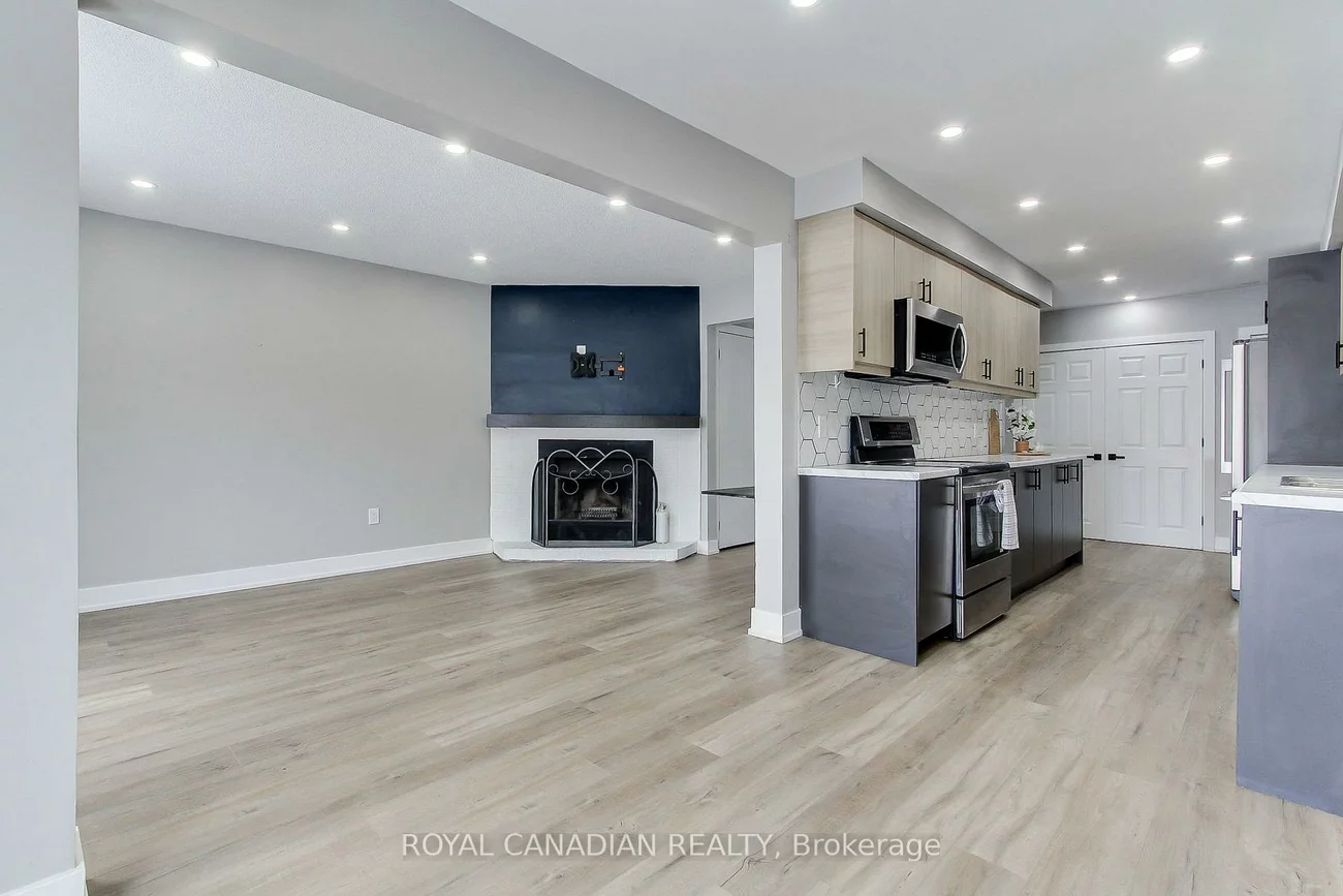 165, KOZLOV, West Bayfield, Barrie