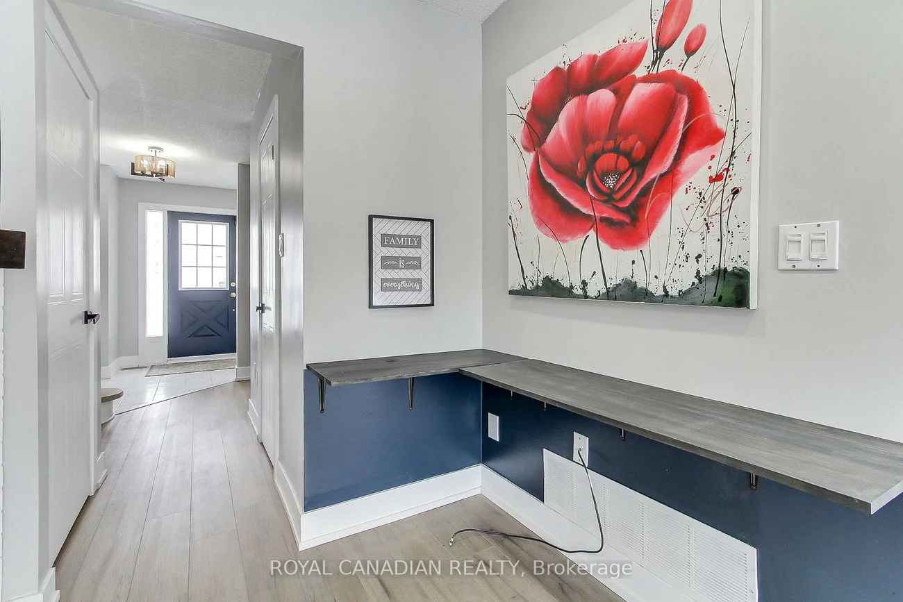 165, KOZLOV, West Bayfield, Barrie