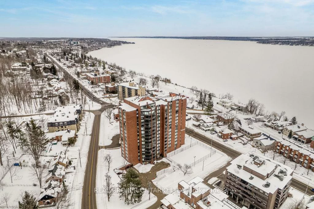 181, Collier, North Shore, Barrie