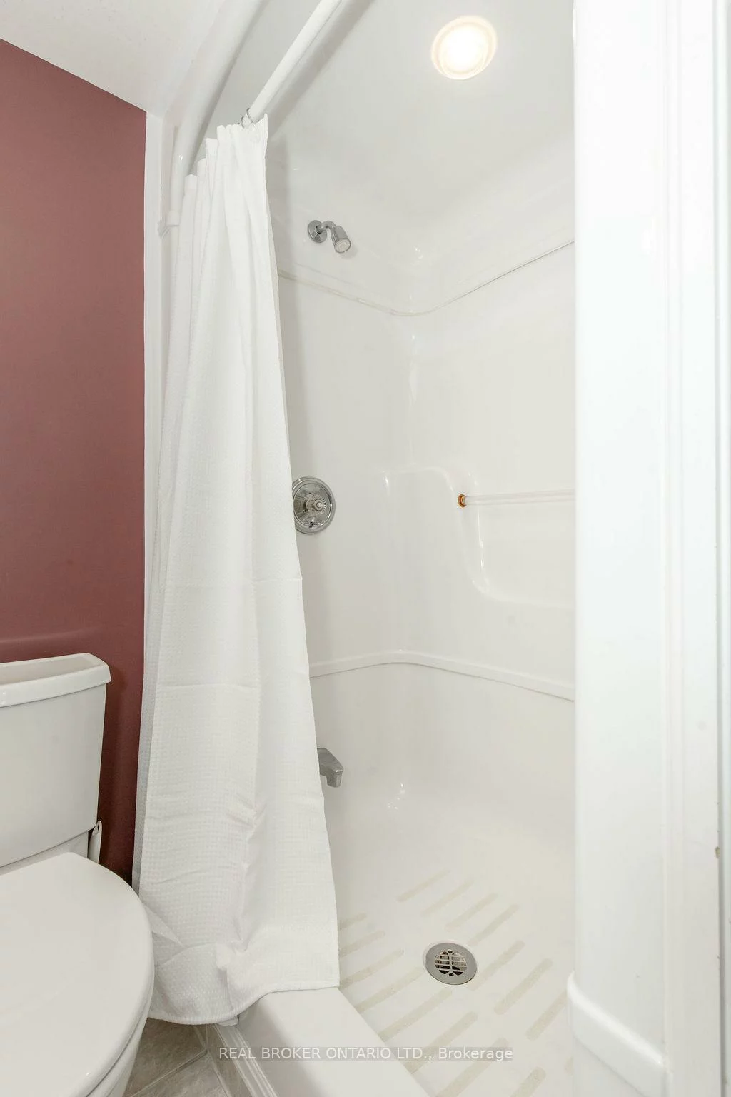 181, Collier, North Shore, Barrie