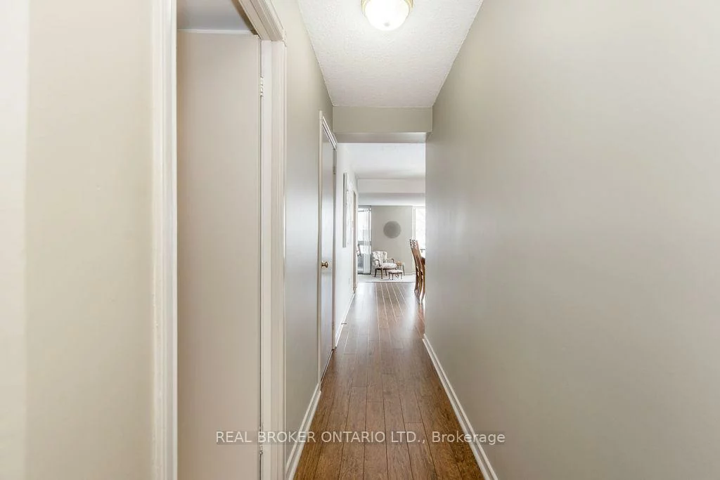 181, Collier, North Shore, Barrie