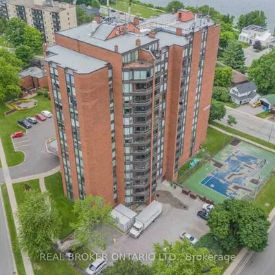 181, Collier, North Shore, Barrie