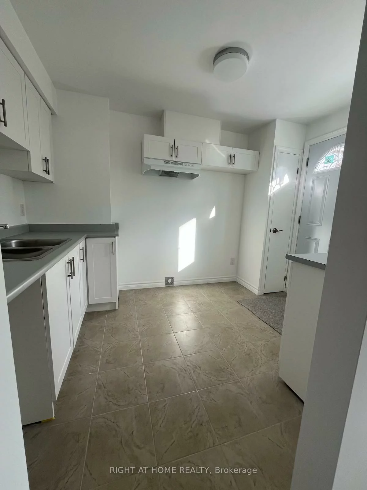 63, Ferris, Cundles East, Barrie