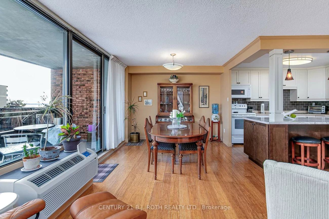 181, Collier, North Shore, Barrie